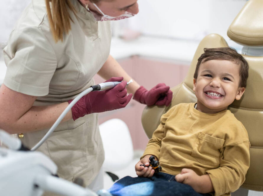 Prvi posjet djeteta stomatologu, child's first visit to the dentist